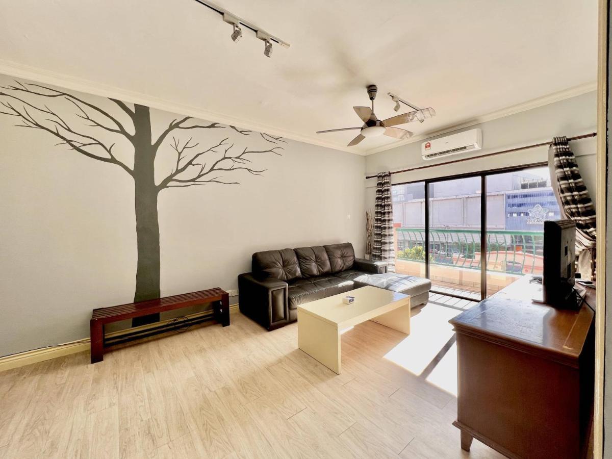 Marina Court Vacation Home 3 Bedrooms - Kota Kinabalu Buitenkant foto