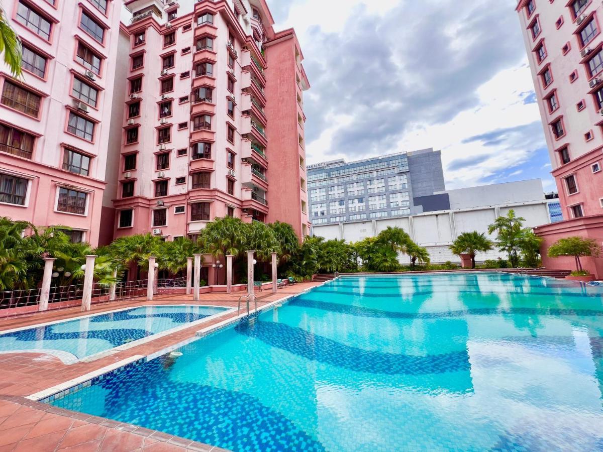 Marina Court Vacation Home 3 Bedrooms - Kota Kinabalu Buitenkant foto
