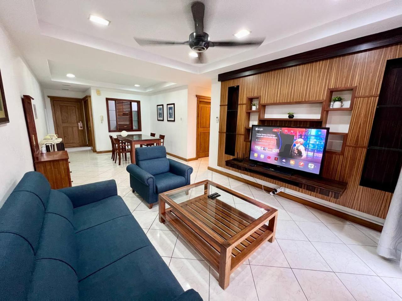 Marina Court Vacation Home 3 Bedrooms - Kota Kinabalu Buitenkant foto