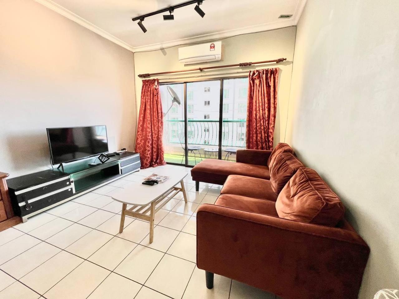 Marina Court Vacation Home 3 Bedrooms - Kota Kinabalu Buitenkant foto